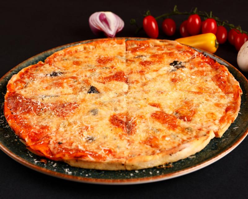 Poza Pizza medie Quatro Formaggi 
